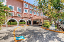 Vuelo y alojamiento en Hotel Castillo Huatulco en oferta. Para más descuentos y promociones, visita PromoDromo