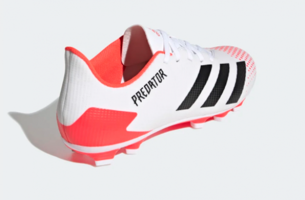 Zapatos tenis para futbol, Adidas Predator con descuento. Para más descuentos y promociones, visita PromoDromo.
